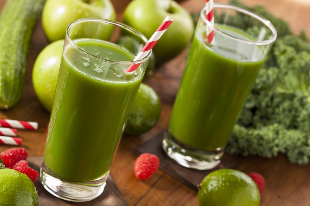 Healthy Green Vegetable and Fruit Smoothi Juice with Apple and Greens